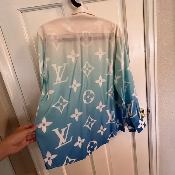 Louis Vuitton blouse size 36 worn three times
